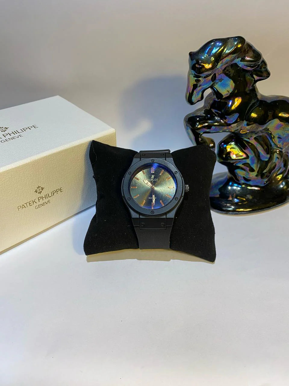 HUBLOT matt black date adjust with premium leather strap